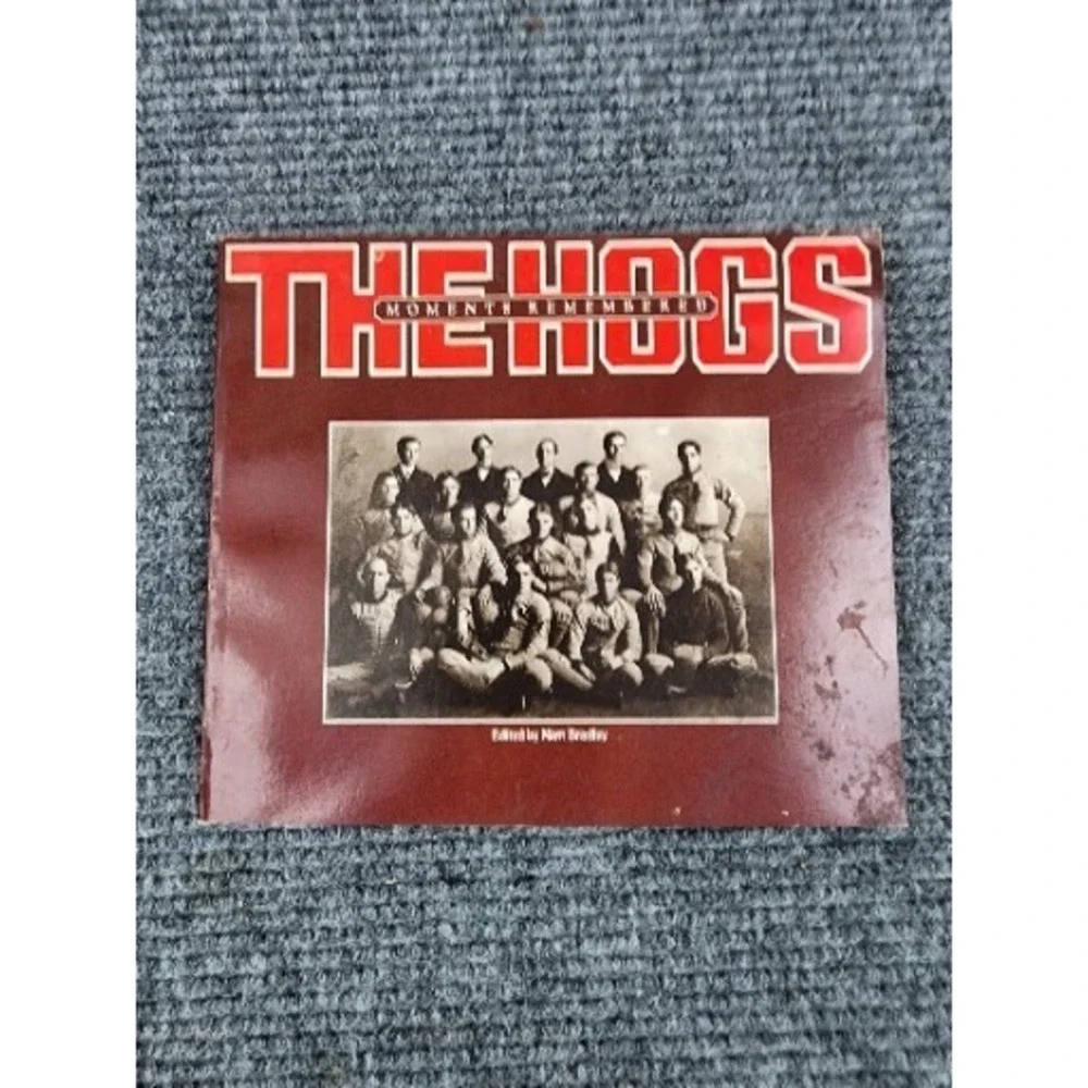 The Hogs Moments Remembered Arkansas Razorbacks Paperback Book‎